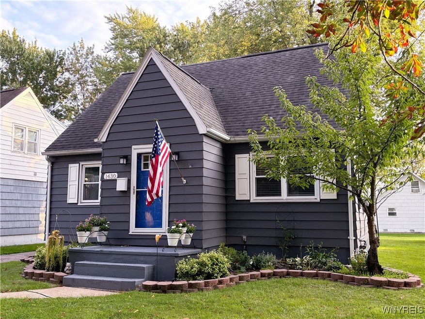 1430 Weaver Pkwy, North Tonawanda, NY 14120 - photo 1