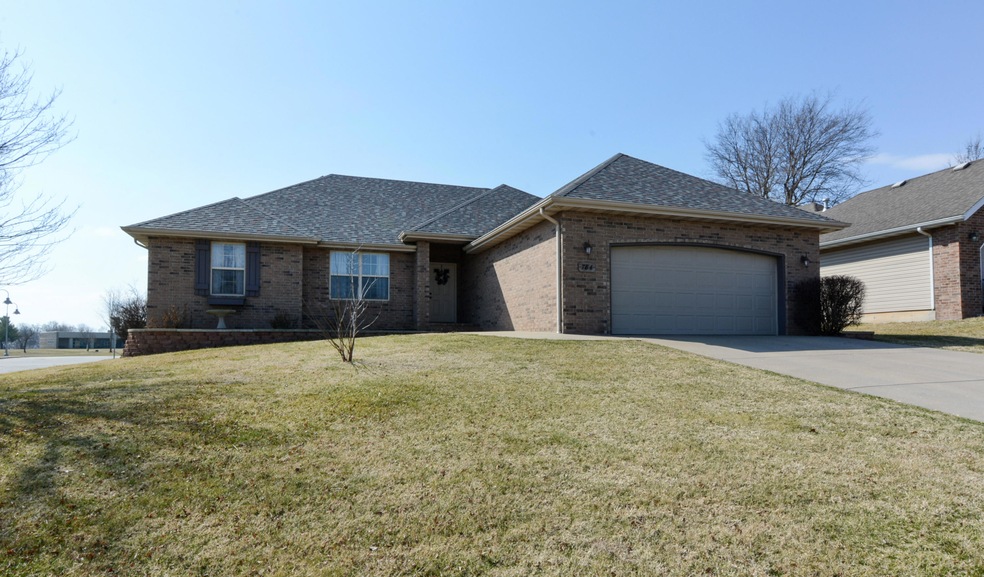 784 E Roubidoux St, Nixa, MO 65714 - photo 1