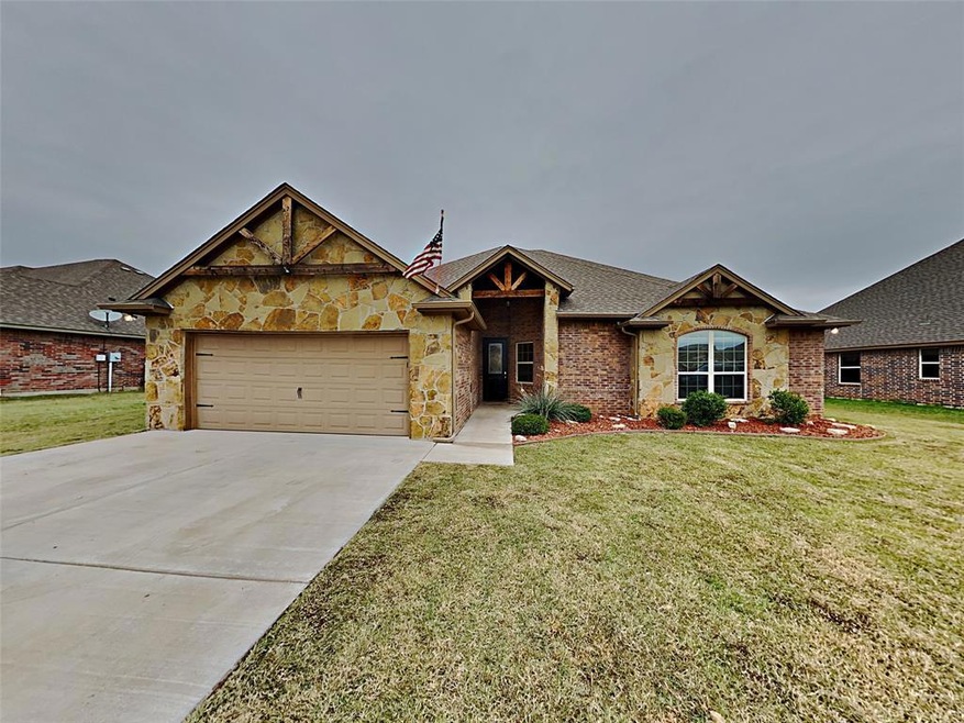 3104 Windcrest Ct, Granbury, TX 76049 - photo 1