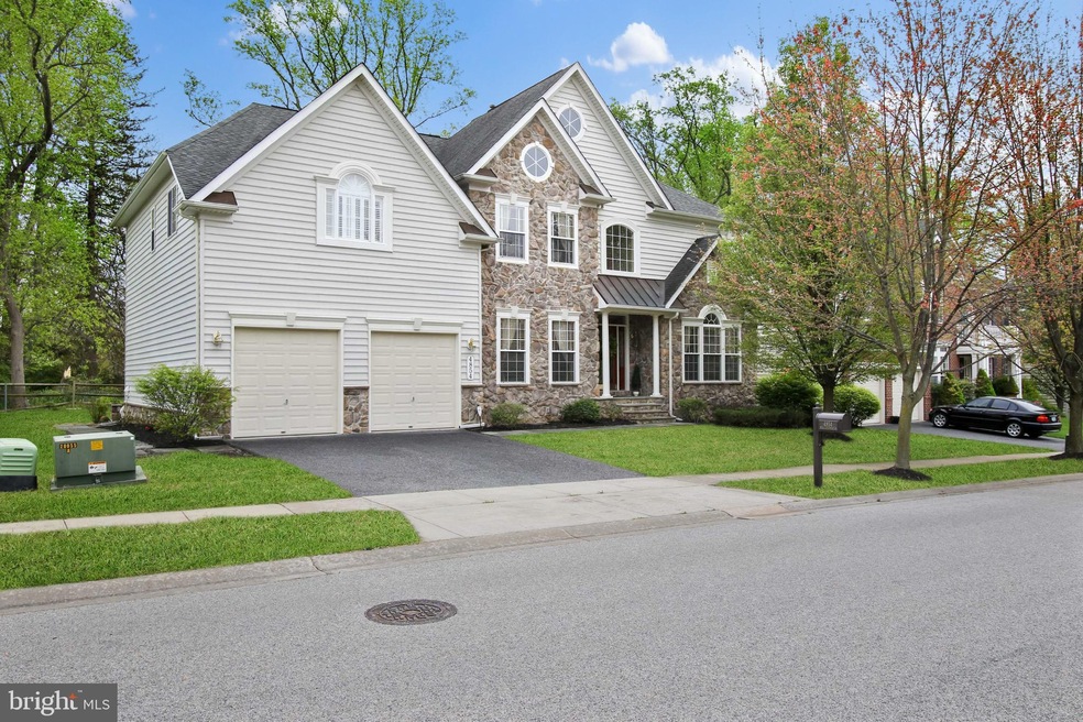 4854 Royal Coachman Dr, Elkridge, MD 21075 - photo 1