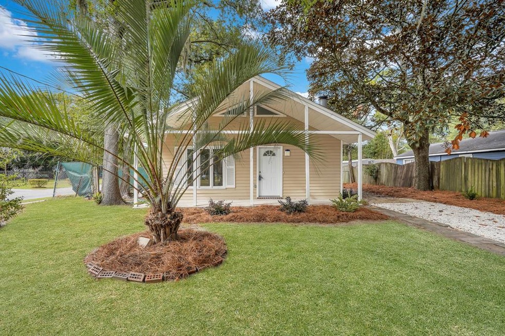 3223 Hazel St, Savannah, GA 31404 - photo 1