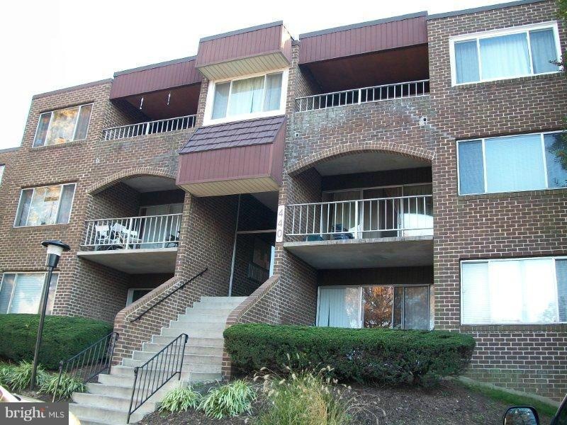 440 Girard St unit T2, Gaithersburg, MD 20877 - photo 1