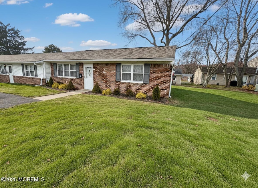 7 Nebraska Dr unit 153, Matawan, NJ 07747 - photo 1