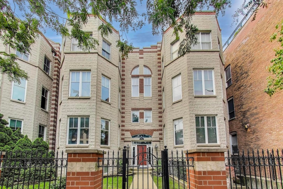 For Sale $725,000 • Co-Listing Agent