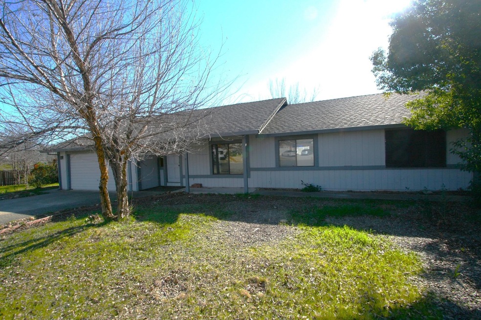 2667 Forest Ct, Redding, CA 96002 - photo 1