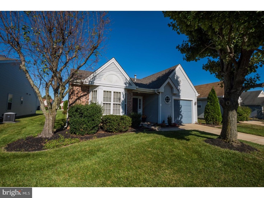 623 Cascade Dr S, Mount Laurel, NJ 08054 - photo 1