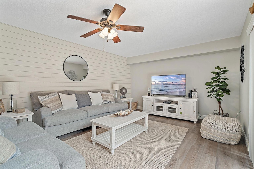 2020 20th Ct, Jupiter, FL 33477 - photo 1