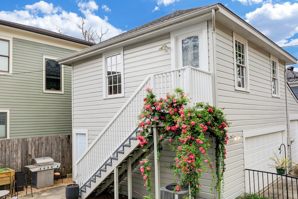 1621 Columbia St unit 1, Houston, TX 77008 - photo 1