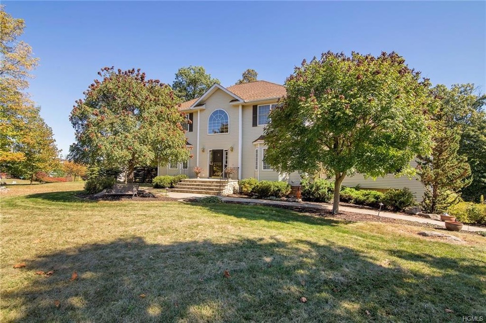 19 Balmoral Ct, Harriman, NY 10926 - photo 1