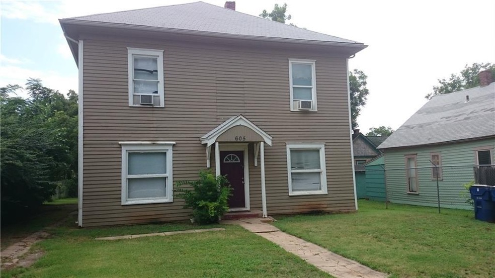 605 E Springer Ave unit 4, Guthrie, OK 73044 - photo 1