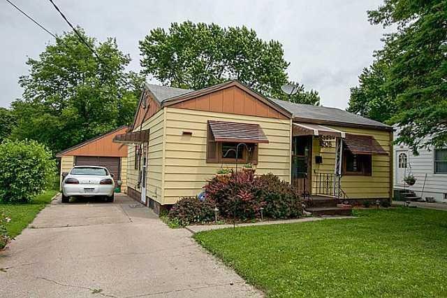 1505 Oak Park Ave, Des Moines, IA 50313 - photo 1