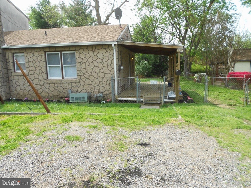 753 Pennsylvania Ave, Wallingford, PA 19086 - photo 1