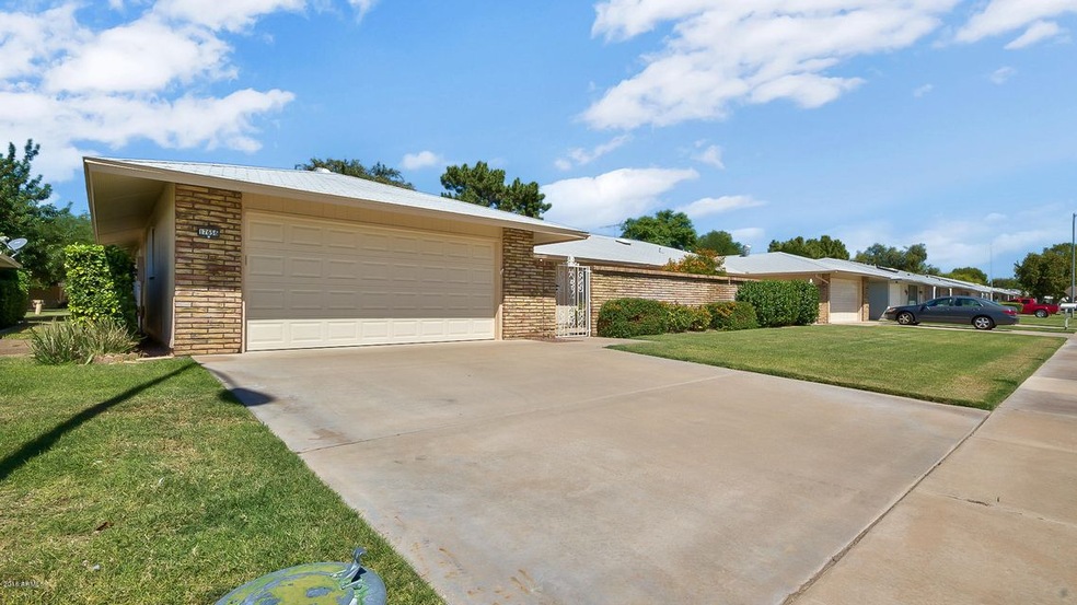 17656 N Del Webb Blvd, Sun City, AZ 85373 - photo 1