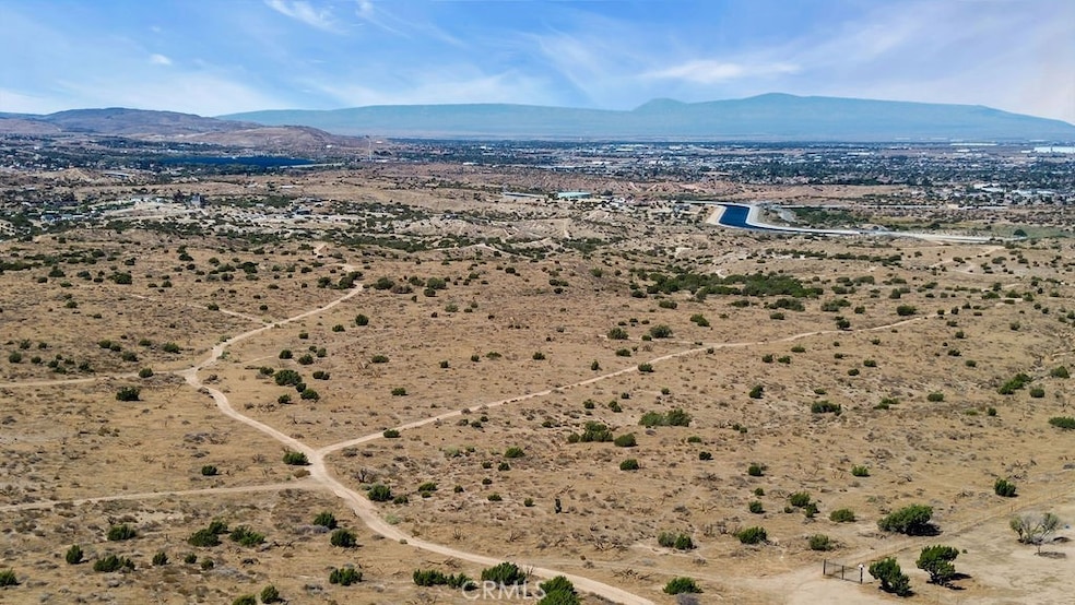 0 Vic Ave V Barrel Springs unit DW25188619, Palmdale, CA - photo 1