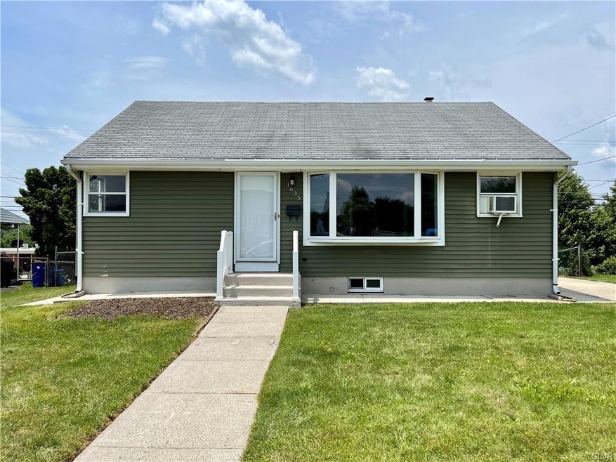 1635 Kaywin Ave, Bethlehem, PA 18018 - photo 1