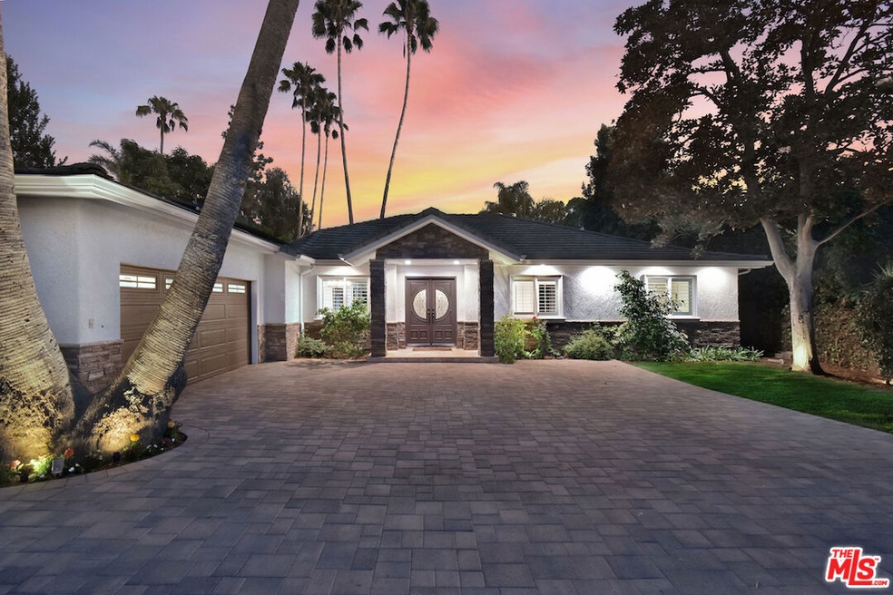 20544 De Forest St, Woodland Hills, CA 91364 - photo 1