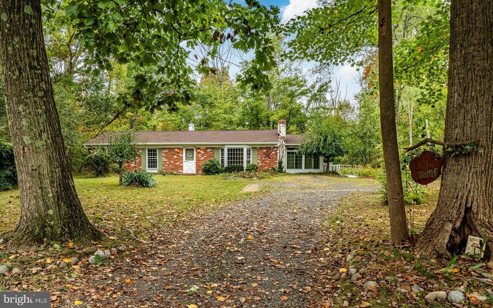 1810 Ziegler Rd, Pennsburg, PA 18073 - photo 1