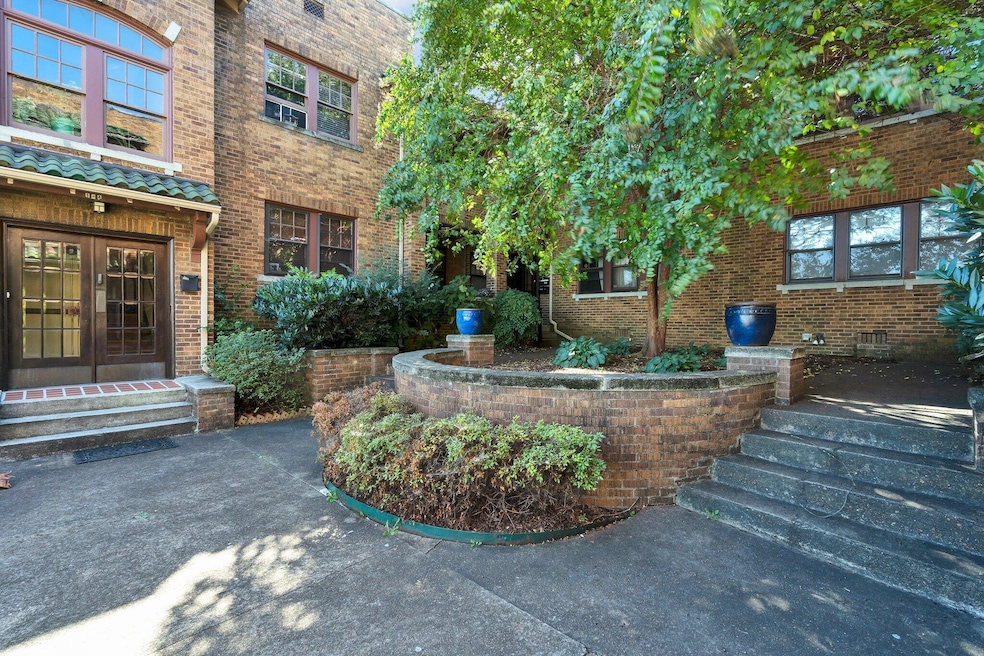 1400 Duncan Ave unit 9, Chattanooga, TN 37404 - photo 1