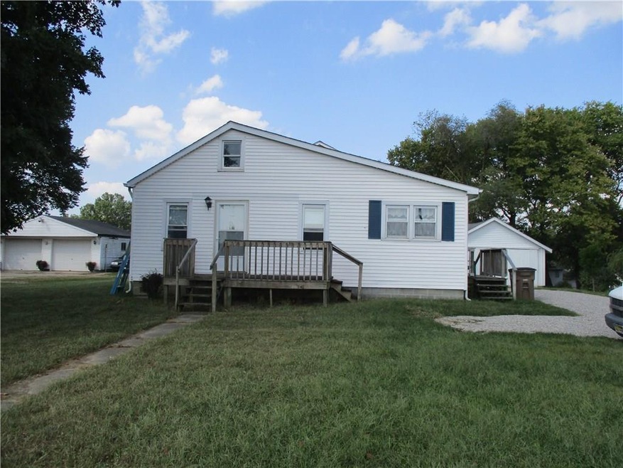 1780 W Deaver Rd, Columbus, IN 47201 - photo 1