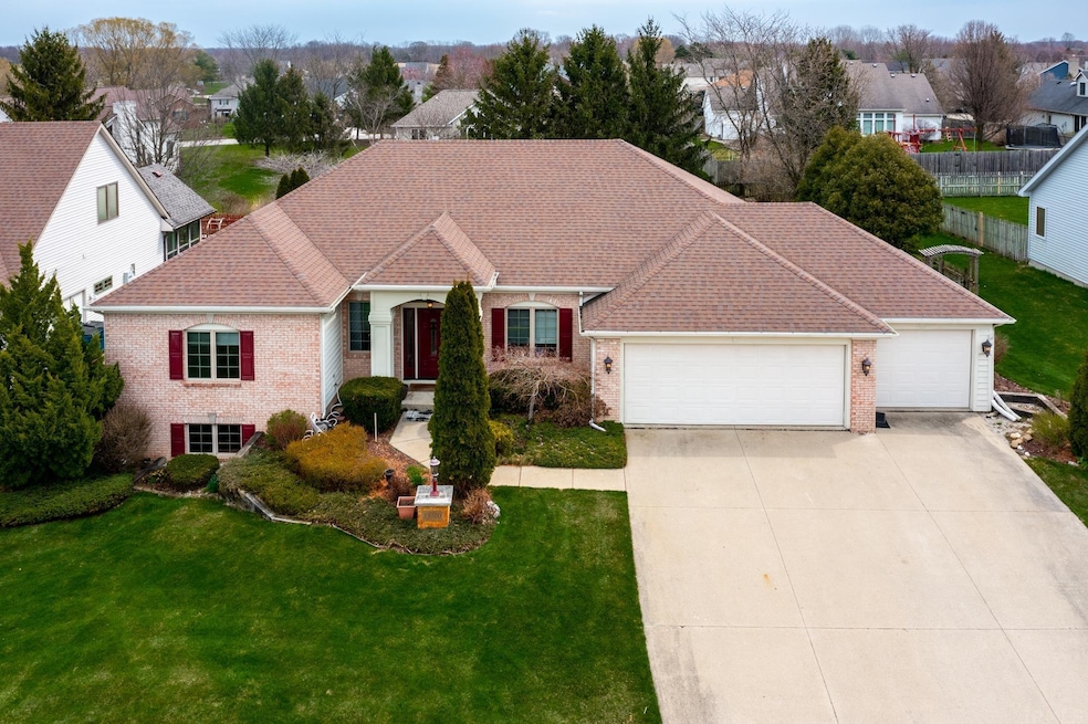 15310 Wild Meadow Place, Leo, IN 46765 - photo 1