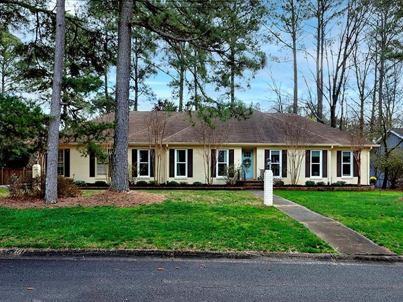 5036 Sherifield Dr, Marietta, GA 30068 - photo 1