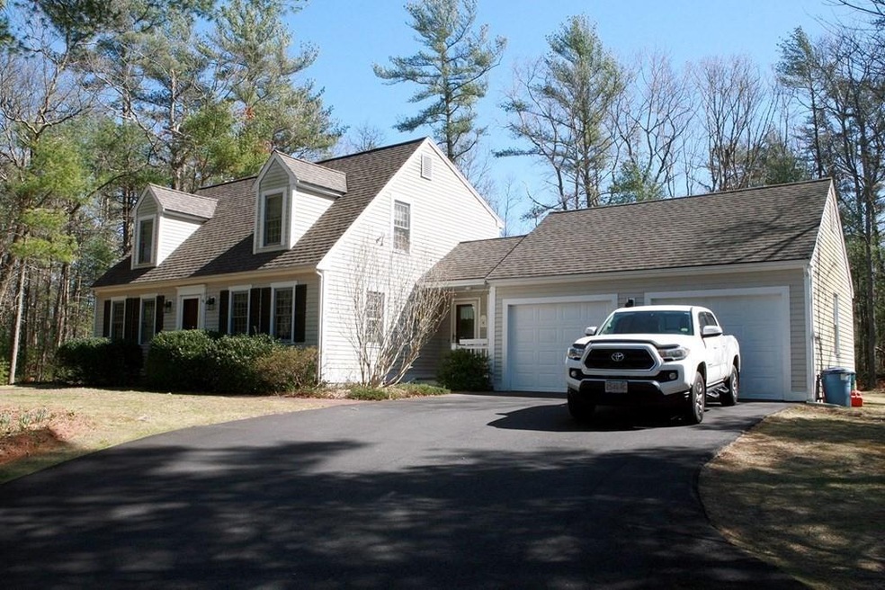 19 Walter Faunce Rd, Kingston, MA 02364 - photo 1