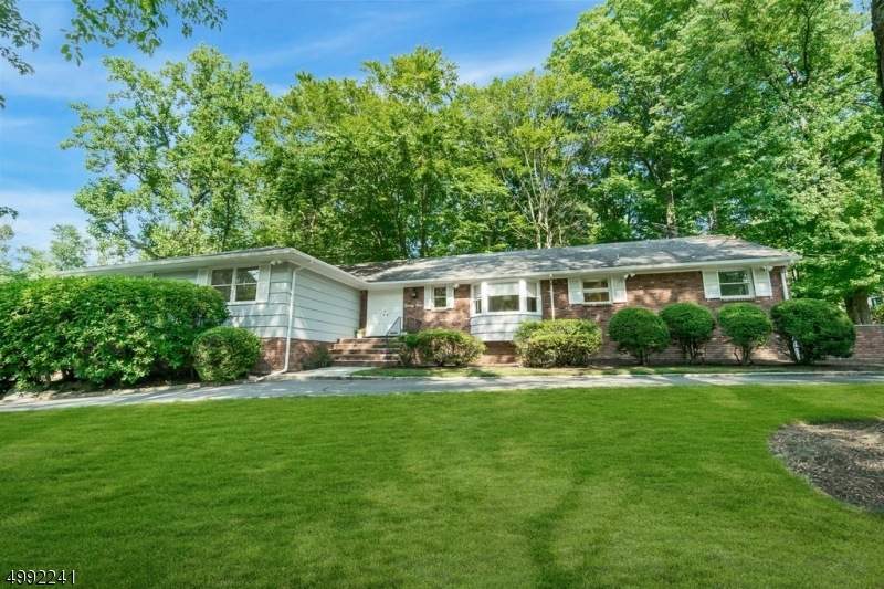 29 Tremont Terrace, Livingston, NJ 07039 - photo 1