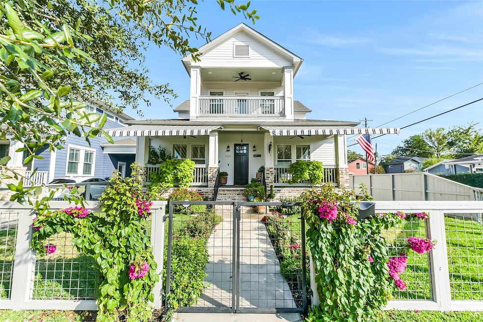 1202 Walton St, Houston, TX 77009 - photo 1