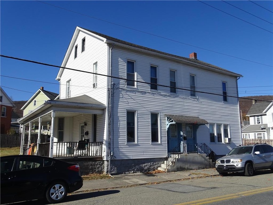 211 E Main St, Pen Argyl, PA 18072 - photo 1