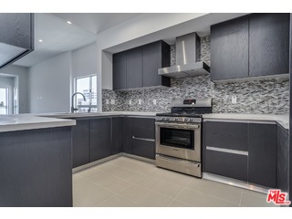 1735 N La Brea Ave unit PH1, Los Angeles, CA 90046 - photo 1