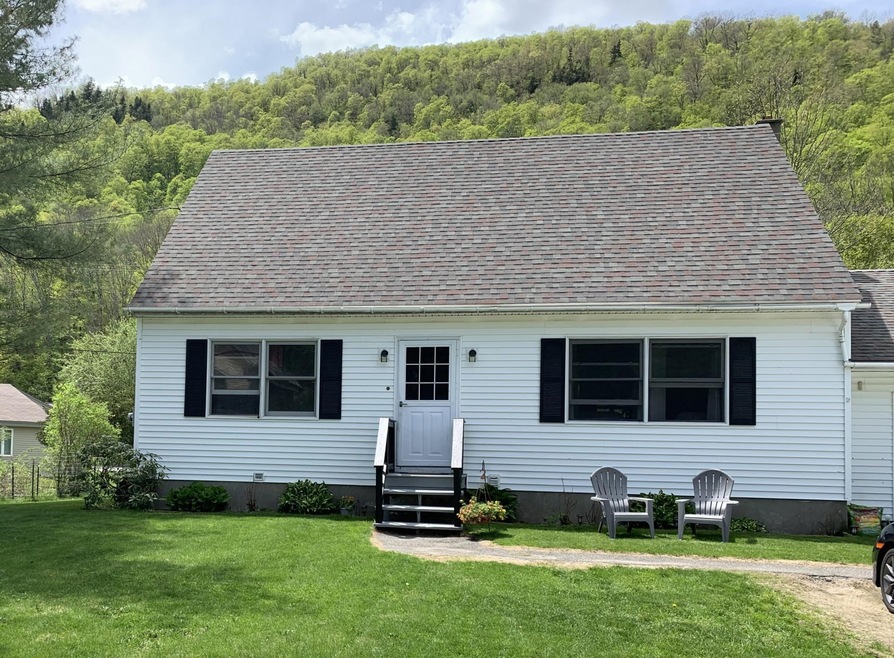 390 Tunnel St, Readsboro, VT 05350 - photo 1