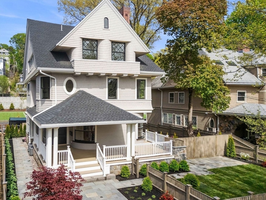 757 Washington St unit 1, Brookline, MA 02446 - photo 1