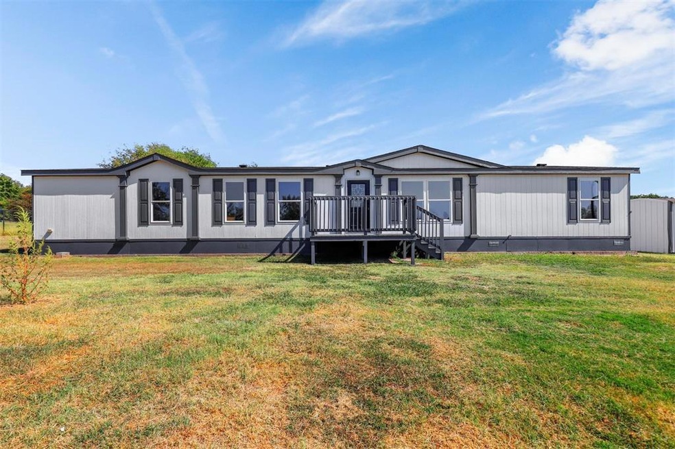 5904 Strawberry Ridge Ln, Joshua, TX 76058 - photo 1