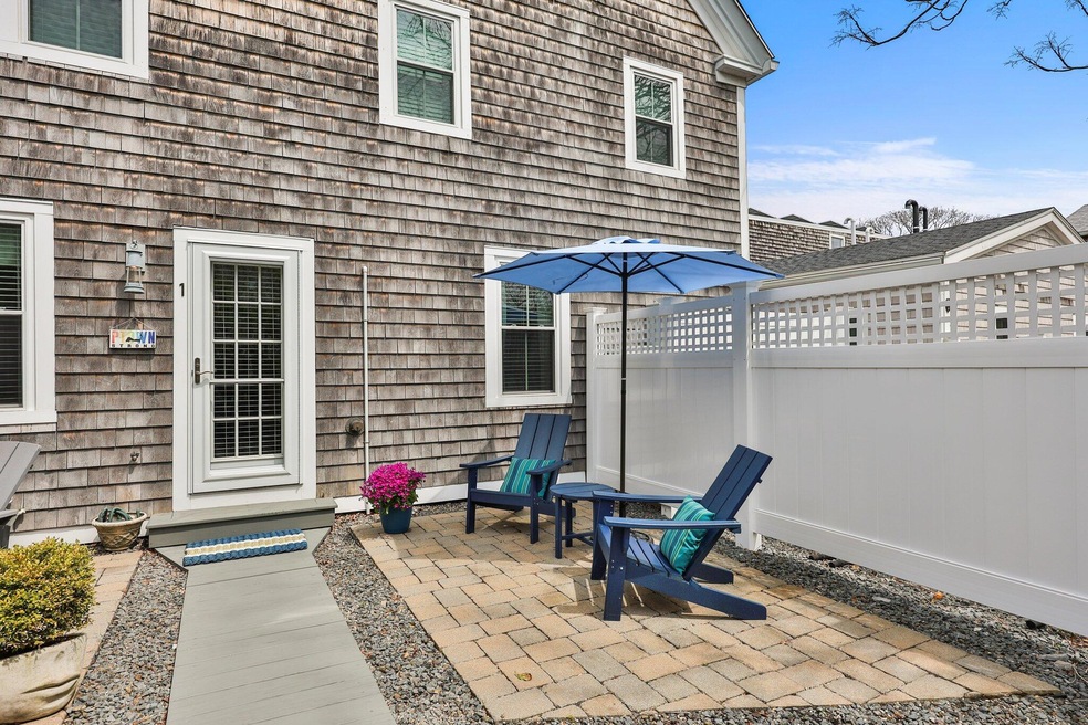 9 Conwell St unit 1, Provincetown, MA 02657 - photo 1