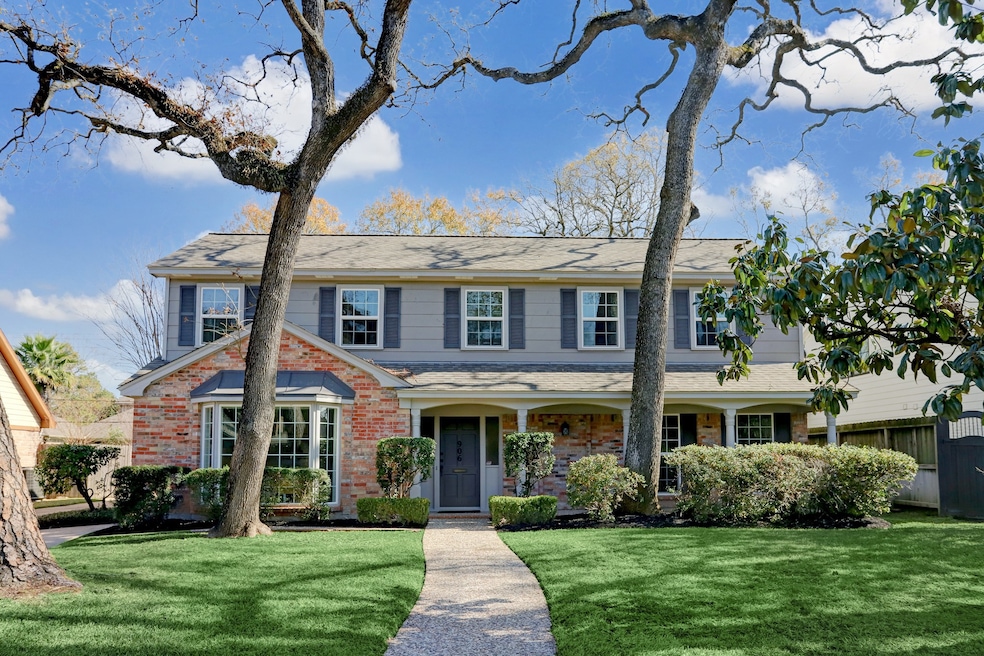 906 N Wilcrest Dr, Houston, TX 77079 - photo 1