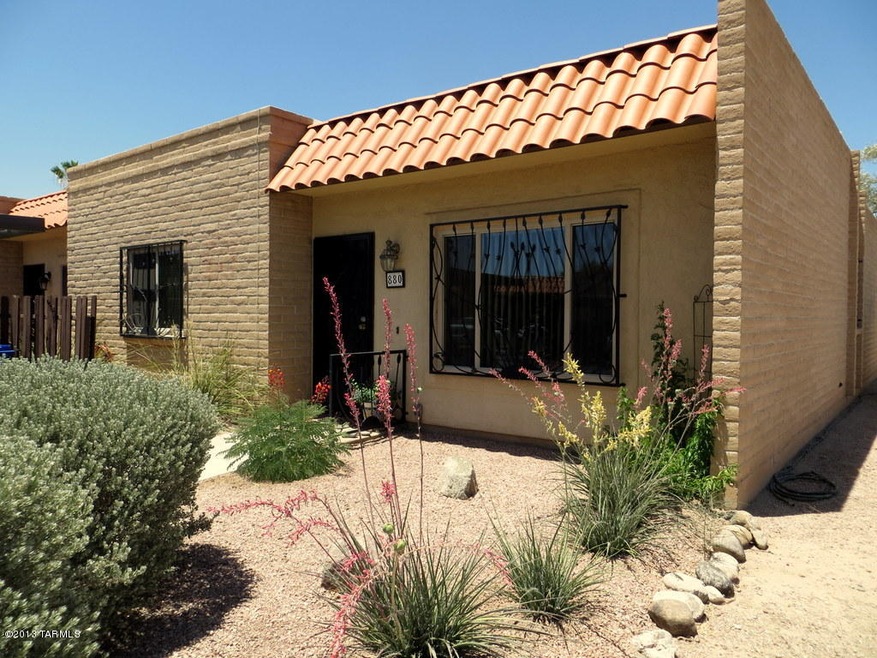 880 S Pantano Road