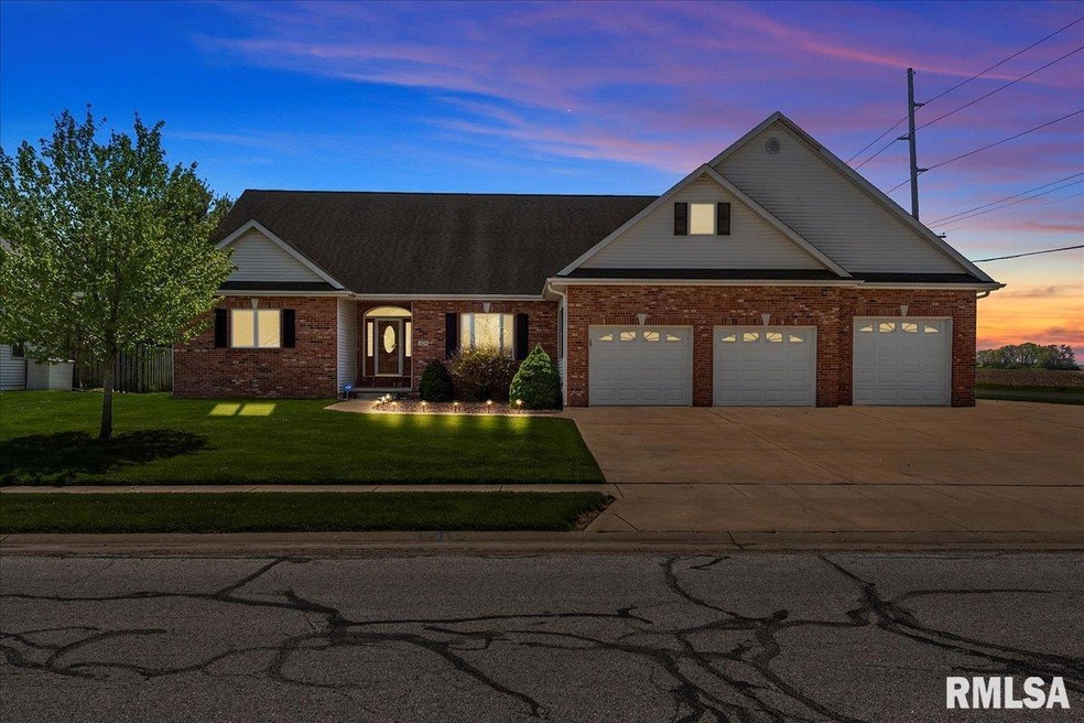 429 James Creek Ln, Jacksonville, IL 62650 - photo 1