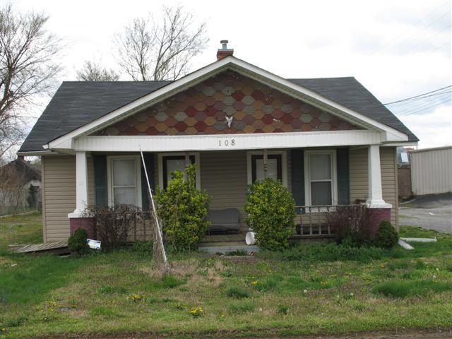 108 E Cedar St, Shelbyville, TN 37160 - photo 1