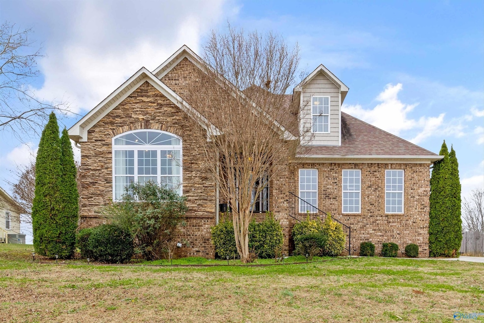 17043 Cliff Dr, Athens, AL 35613 - photo 1