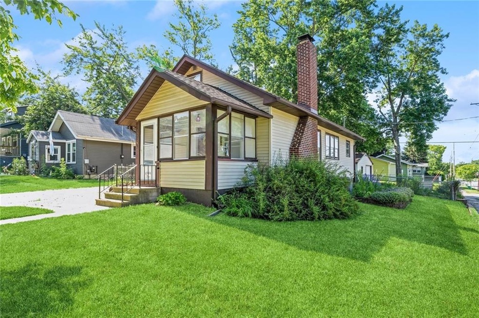 1148 Douglas Ave, Des Moines, IA 50313 - photo 1