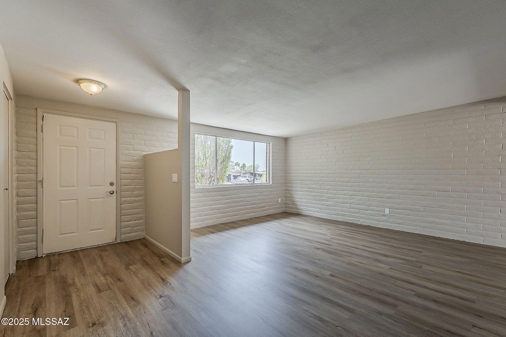 9849 E Victoria Ln, Tucson, AZ 85730 - photo 1