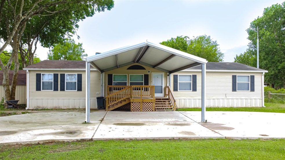 4720 Sand Hill Ln, Needville, TX 77461 - photo 1