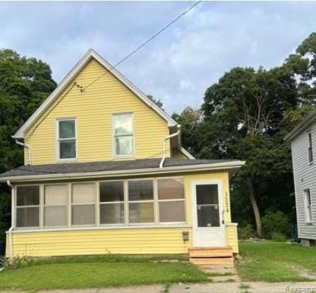 1224 Decker St, Flint, MI 48503 - photo 1