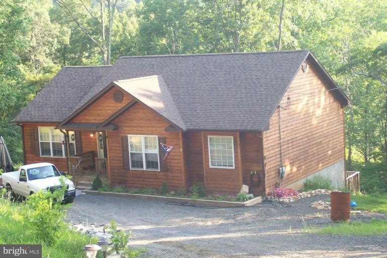 292 Bragg Dr, Front Royal, VA 22630 - photo 1