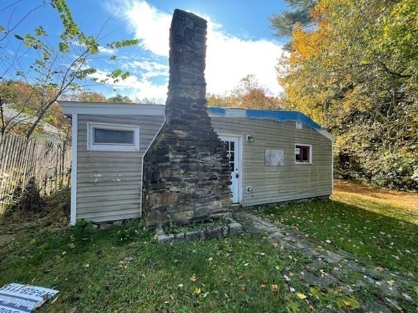 79 Station Rd, Barre, MA 01005 - photo 1