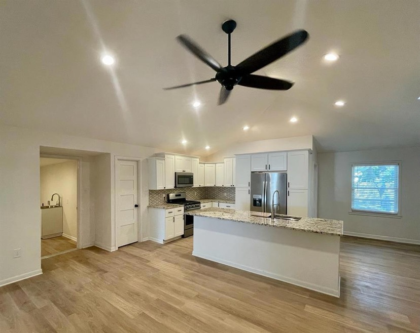 803 N 37th St, Corsicana, TX 75110 - photo 1