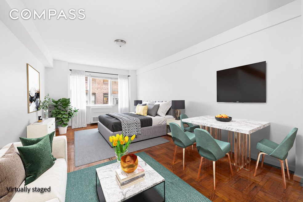 240 E 46th St unit 8H, New York, NY 10017 - photo 1