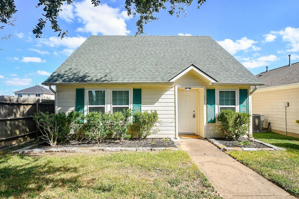 Welcome to 6233 Lone Prairie Way