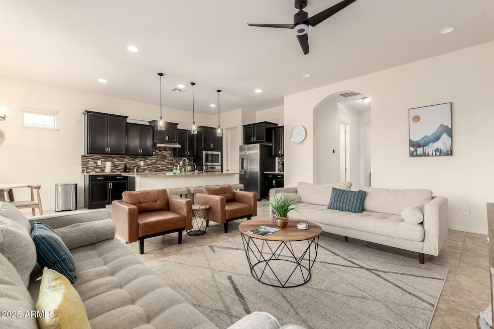 Under Contract $565,000