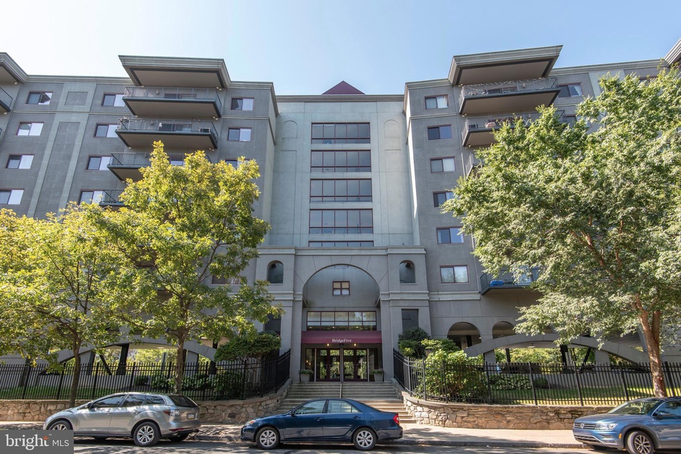 Bridge Five Condominiums unit 209, Philadelphia, PA 19127 - photo 1